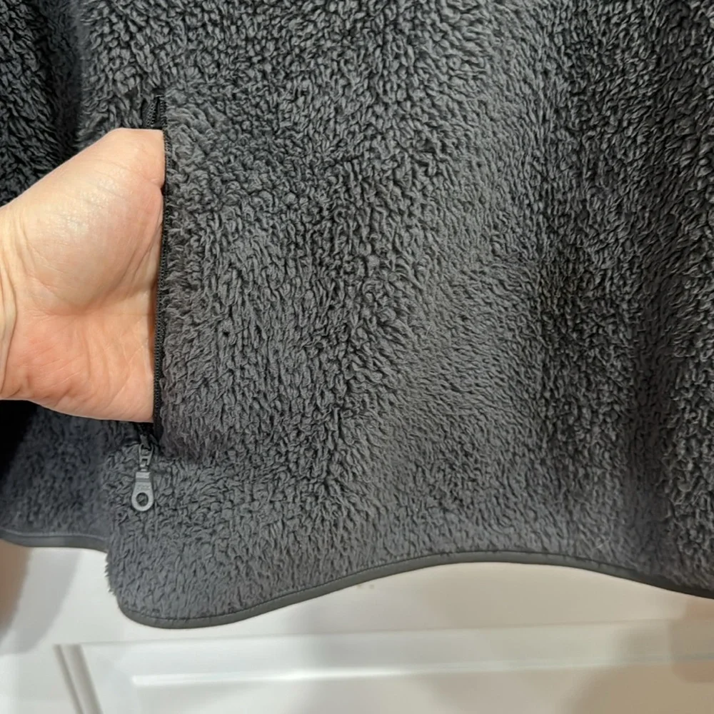GIRLFRIEND COLLECTIVE RECYCLED FLEECE SWEATER - Picture 8 of 10